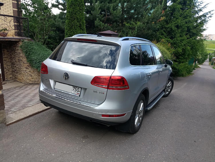 сколько стоит туарег в год